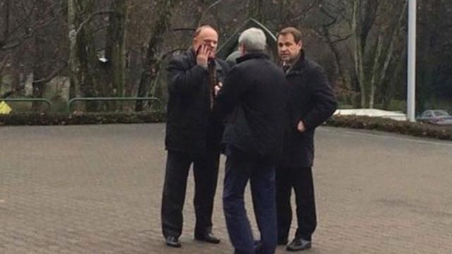 Украинофоба Зюганова облили "кровью" в Страсбурге Украинофоба Зюганова облили "кровью" в Страсбурге