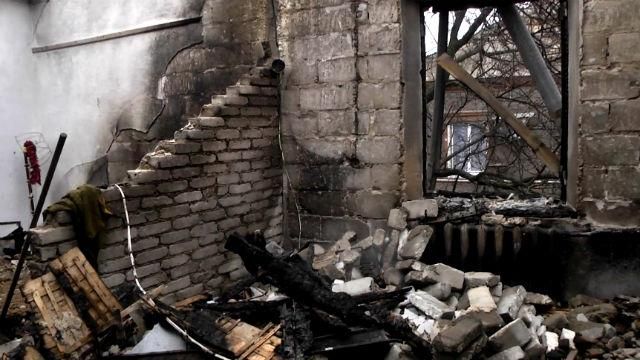 Мариуполь до сих пор не может отойти от субботних обстрелов Мариуполь до сих пор не может отойти от субботних обстрелов