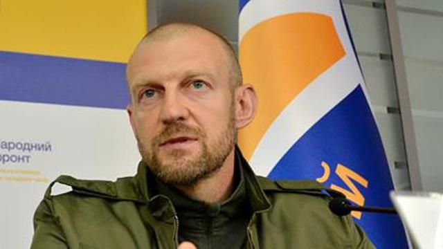 Як Україні поводитись далі? У студії — народний депутат Андрій Тетерук Як Україні поводитись далі? У студії — народний депутат Андрій Тетерук