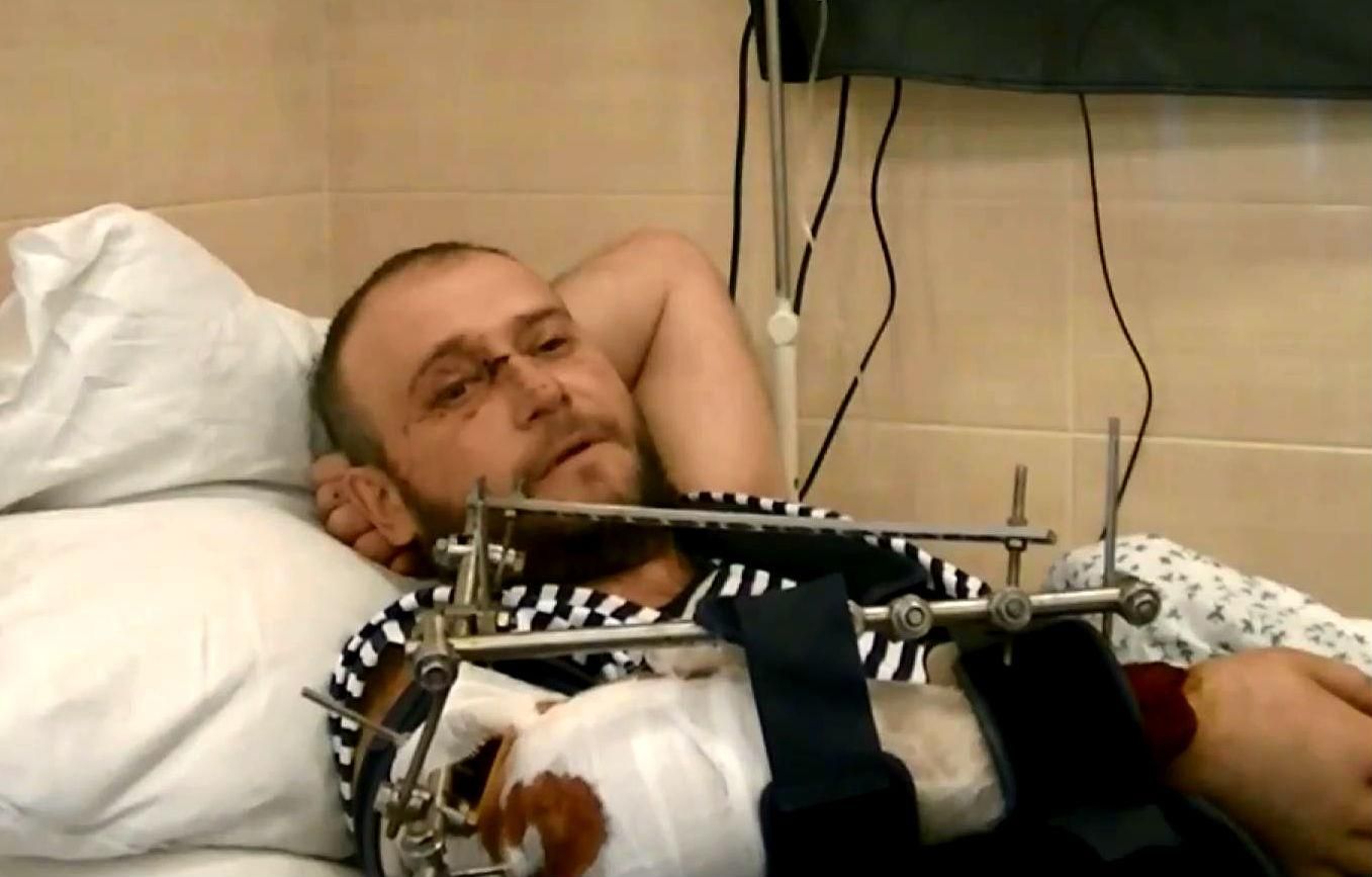 Ярош вперше після поранення заговорив на камери Ярош вперше після поранення заговорив на камери