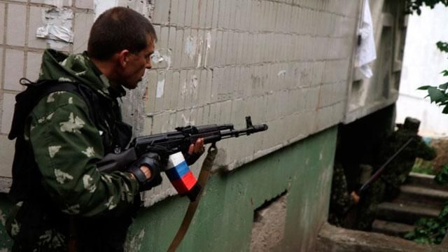 Боевики обстреляли Луганск, есть раненые, — СМИ