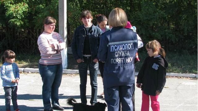 Резко возросло количество людей, которые хотят уехать из зоны АТО, — волонтер Резко возросло количество людей, которые хотят уехать из зоны АТО, — волонтер