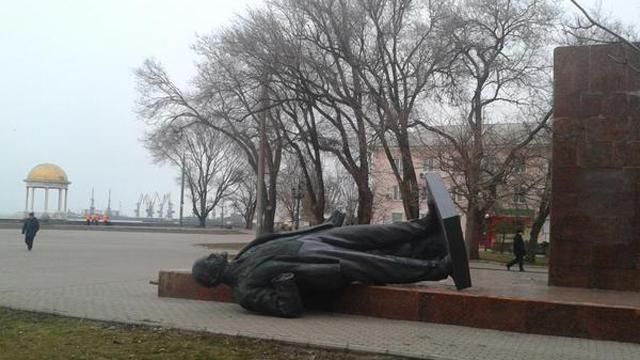 Ленинопад продолжается — на этот раз в Бердянске