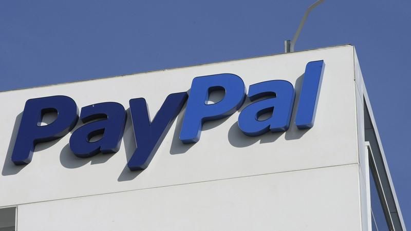 В Госдуме требуют наказать Apple, Google и PayPal