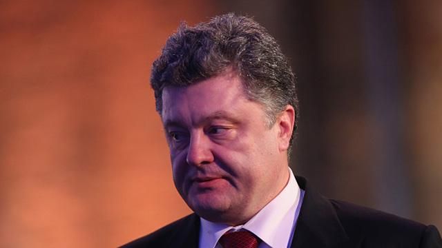 Порошенко закликав терміново провести консультації з підписантами мінських домовленостей Порошенко закликав терміново провести консультації з підписантами мінських домовленостей