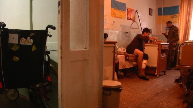 В Артемовский госпиталь свозят раненых В Артемовский госпиталь свозят раненых