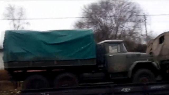 В зону АТО едет эшелон военной техники для бойцов В зону АТО едет эшелон военной техники для бойцов