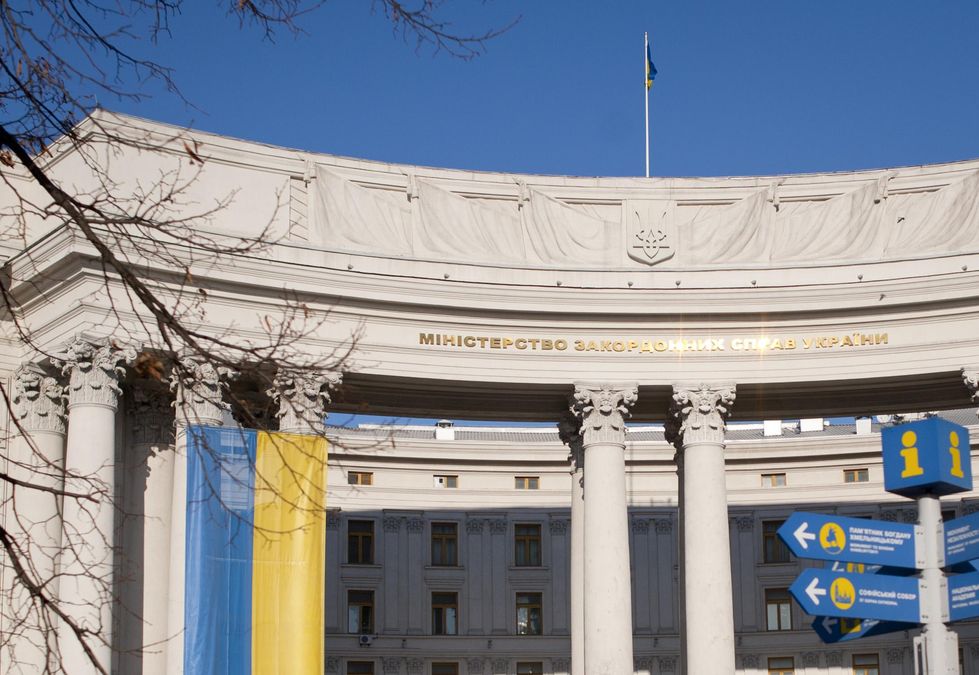 Украина требует, чтобы Россия немедленно освободила одного из лидеров Меджлиса Украина требует, чтобы Россия немедленно освободила одного из лидеров Меджлиса