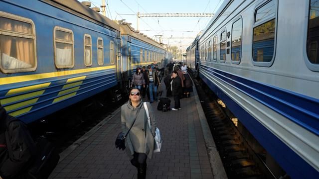 "Укрзализныця" пока что не восстанавливает пассажирское сообщение с Мариуполем