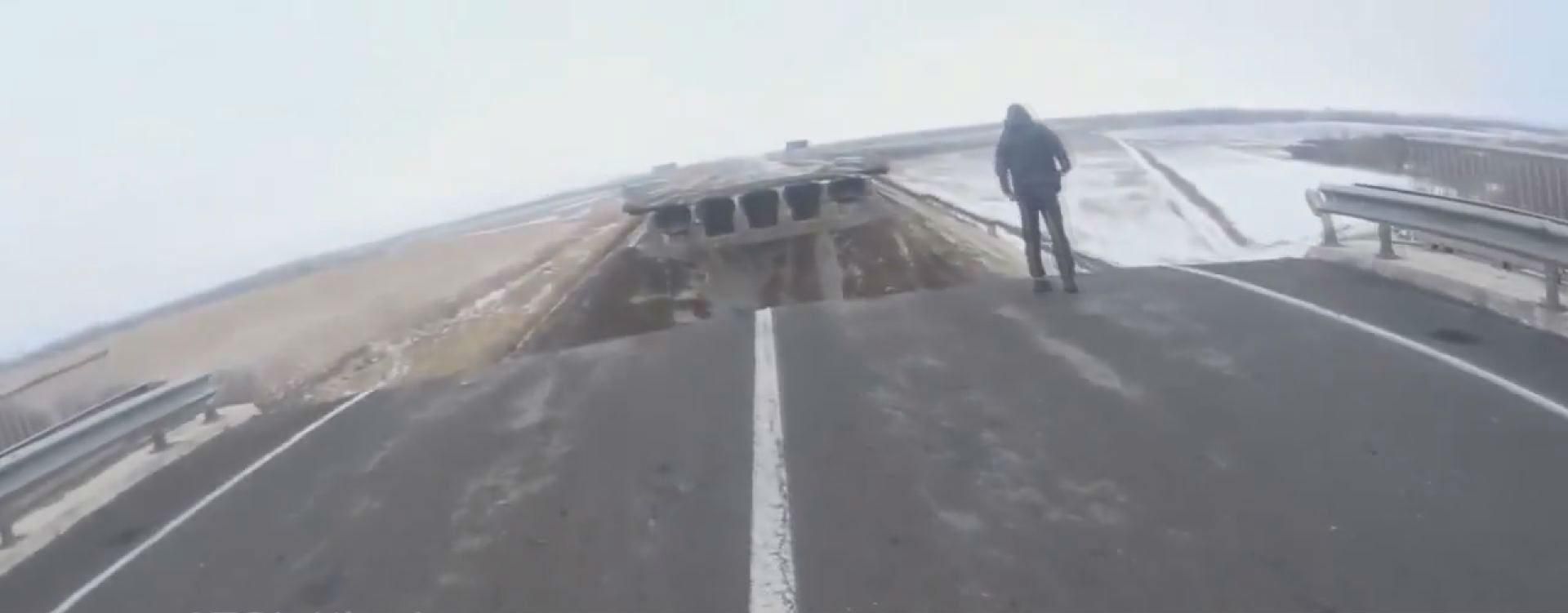 На пути к Изварино разрушен мост