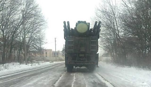 На Донеччині з'явились російські зенітні ракетно-гарматні комплекси "Панцир-С1"