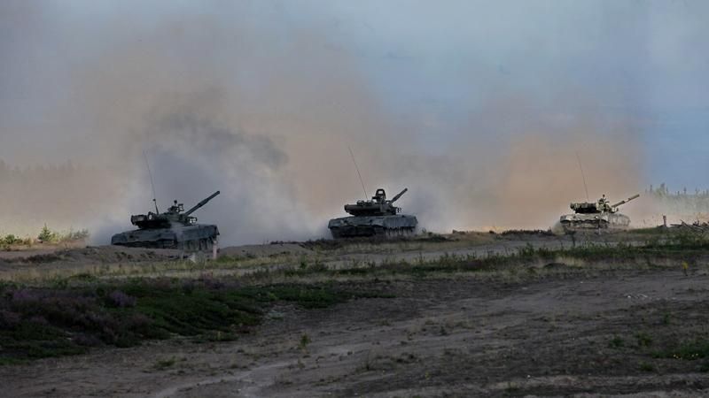 У боях за Вуглегірськ ворог задіяв понад 15 танків і значну кількість БТР, — Семенченко
