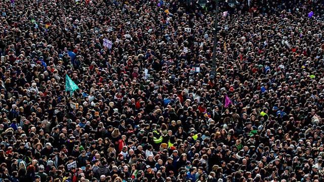 Десятки тысяч левых вышли на митинг в Мадриде