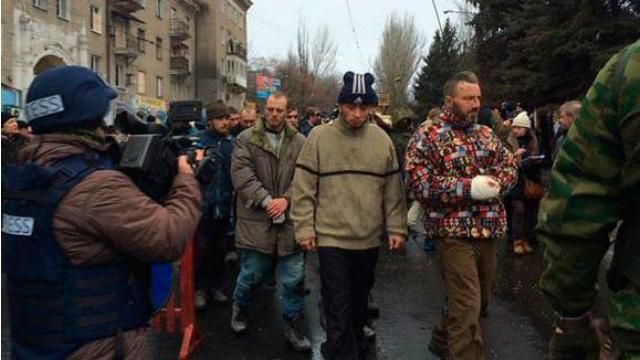 Из плена боевиков освободили 5 военных Из плена боевиков освободили 5 военных