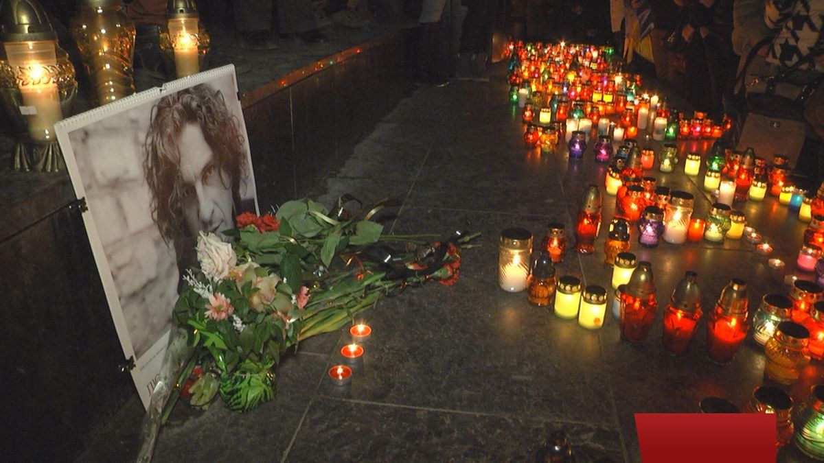 Львов зажег свечи в память Андрея Кузьменко Львов зажег свечи в память Андрея Кузьменко
