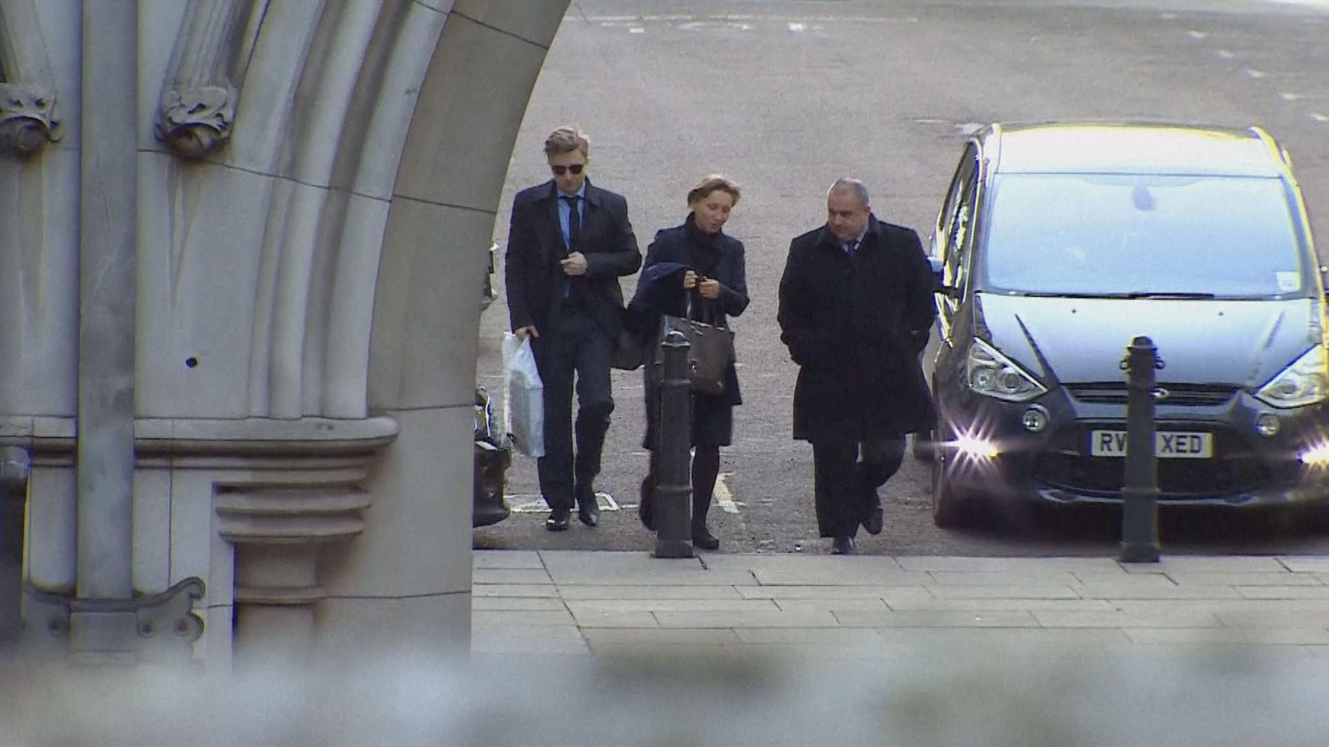 Вдова Литвиненко дала первые показания по делу гибели мужа Вдова Литвиненко дала первые показания по делу гибели мужа