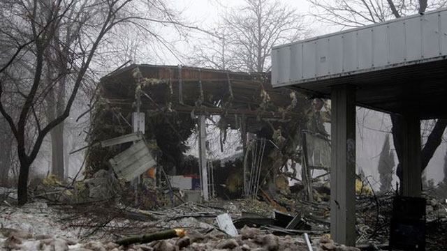 Бойовики зрівняли із землею будинки в Новотошківці: загинули дві жінки