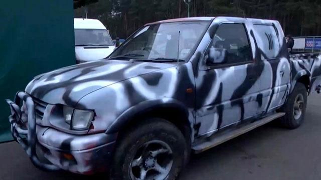 Волонтеры приобрели для бойцов АТО 10 внедорожников Волонтеры приобрели для бойцов АТО 10 внедорожников