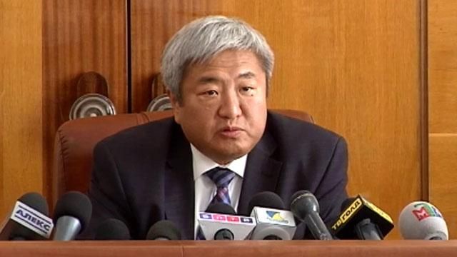 Скандал у Запоріжжі: мер взяв "відпустку", щоб поїхати в зону АТО Скандал у Запоріжжі: мер взяв "відпустку", щоб поїхати в зону АТО