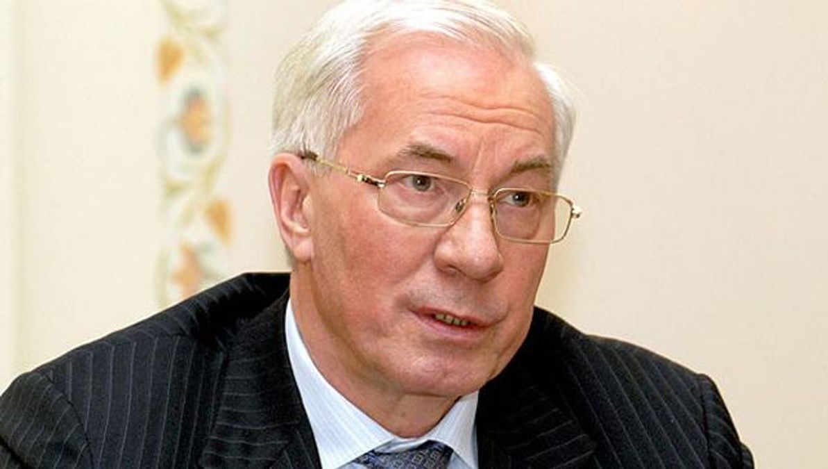 Азаров появился в эфире со старыми "советами" Кремля: Украина должна быть федеративной