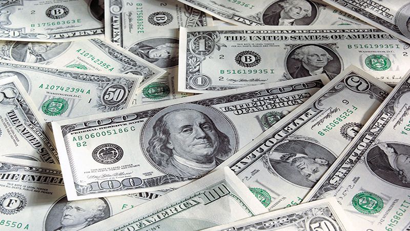НБУ снизил курс нацвалюты до нового минимума— 16,73 гривен за доллар