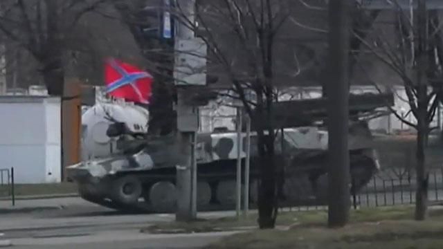 Донецьком їздить важка техніка терористів Донецьком їздить важка техніка терористів