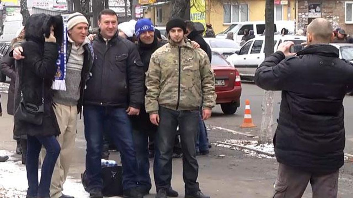 Чоловіки призовного віку вимушені брати дозвіл на проживання в інших регіонах Чоловіки призовного віку вимушені брати дозвіл на проживання в інших регіонах
