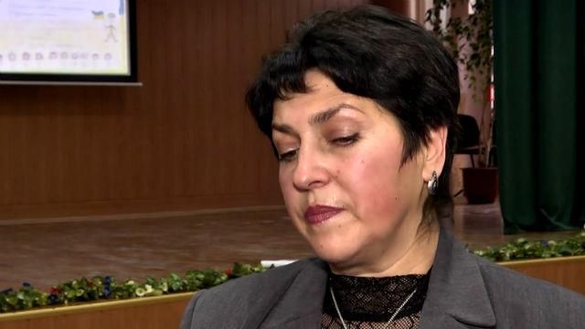 Київські школярі допомагають армії збором макулатури Київські школярі допомагають армії збором макулатури