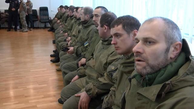 Аваков нагородив батальйон "Світязь" за героїзм у Вуглегірську