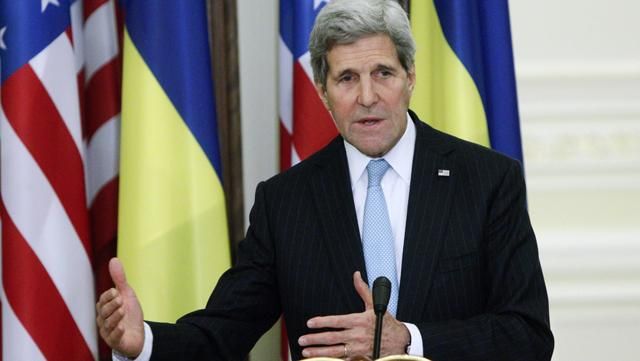 США рассматривают различные варианты помощи Украине. Среди них и оборонительное оружие  — Керри