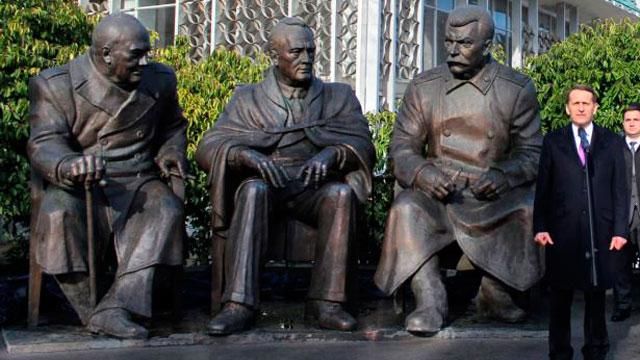 Росія встановила в Криму нового Сталіна Росія встановила в Криму нового Сталіна