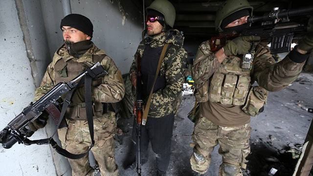 Из плена освободили восьмерых украинских военных Из плена освободили восьмерых украинских военных