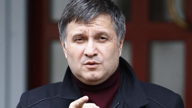 Аваков каже, що розслідування подій на Майдані не прерогатива МВС