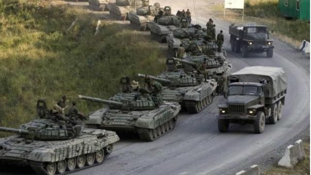 Россия перебрасывает через границу подкрепление боевикам, — СНБО