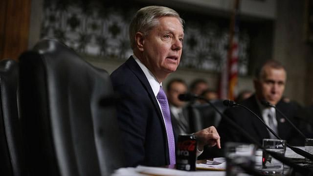 Допомога зброєю може покращити ситуацію, — американський сенатор Допомога зброєю може покращити ситуацію, — американський сенатор