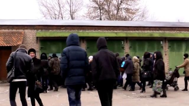 Волонтерка розповіла, як Вакарчук привіз у Слов’янськ гумдопомогу Волонтерка розповіла, як Вакарчук привіз у Слов’янськ гумдопомогу