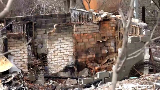 Террористы продолжают обстреливать блокпосты возле Мариуполя Террористы продолжают обстреливать блокпосты возле Мариуполя