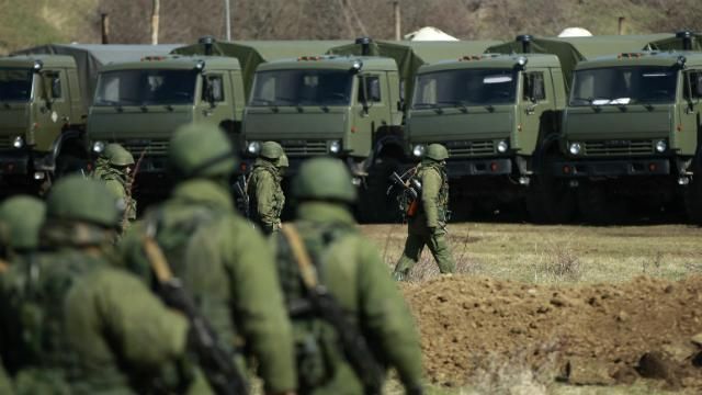 Український кордон за вихідні перетнули 1,5 тисячі російських військових
