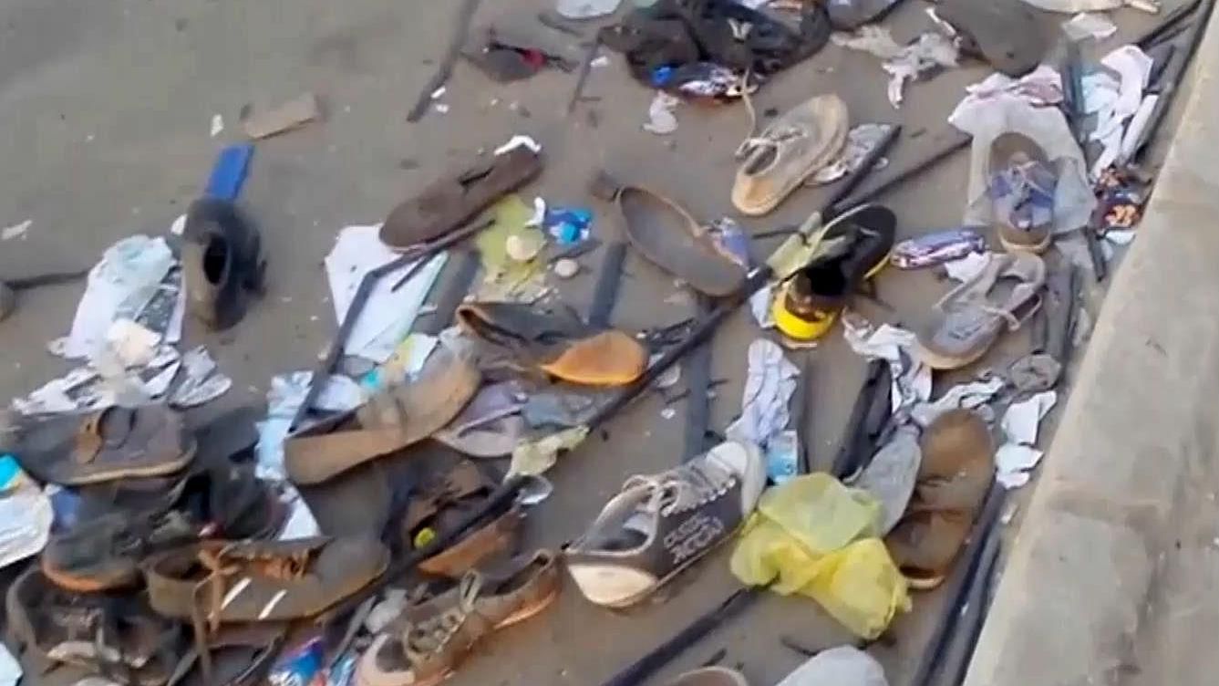 В Египте оплакивают 22 погибших болельщиков В Египте оплакивают 22 погибших болельщиков