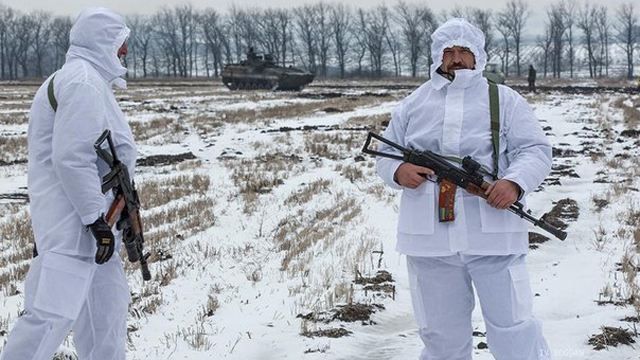 Дебальцеве залишається під контролем українських військ, — МВС