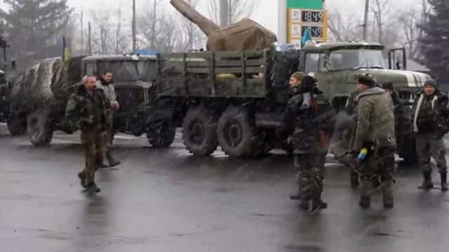 Бійці АТО вирушають в сторону Дебальцевого