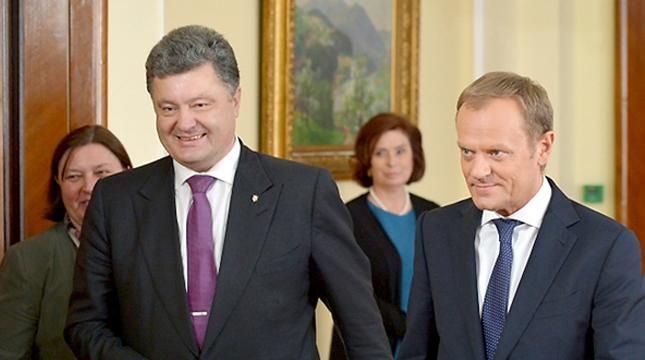 Туск пригласил Порошенко приехать после Минска в Брюссель
