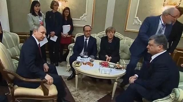 Переговори в Мінську щодо України тривають Переговори в Мінську щодо України тривають