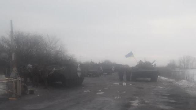 На трассе Артемовск-Дебальцево идет бой