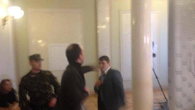 В "Самопомочи" извинились за драку Соболева и Ивченко В "Самопомочи" извинились за драку Соболева и Ивченко