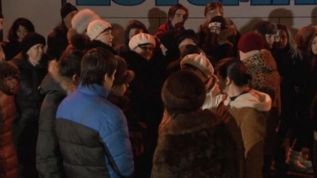 Дніпропетровськ прийняв групу біженців з зони АТО Дніпропетровськ прийняв групу біженців з зони АТО