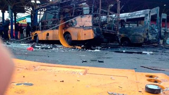 Автостанцію в Донецьку обстріляли росіяни, — МВС (Радіоперехоплення) Автостанцію в Донецьку обстріляли росіяни, — МВС (Радіоперехоплення)