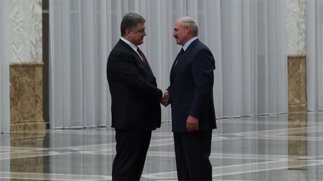 Порошенко про Путіна: Він веде брудну гру