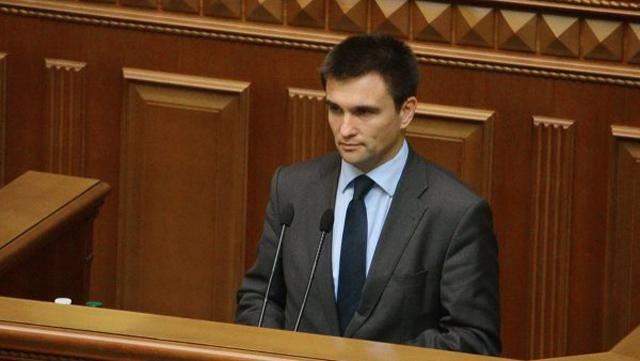 Іноземні війська досі залишаються на Донбасі, коли їх виведуть невідомо, — Клімкін Іноземні війська досі залишаються на Донбасі, коли їх виведуть невідомо, — Клімкін