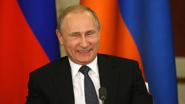 "Страна рабов, страна господ". 74% росіян знову б проголосували за Путіна